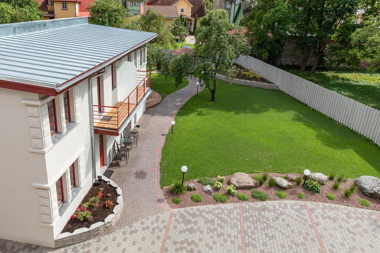 Vabaduse Apartments Пярну Экстерьер фото