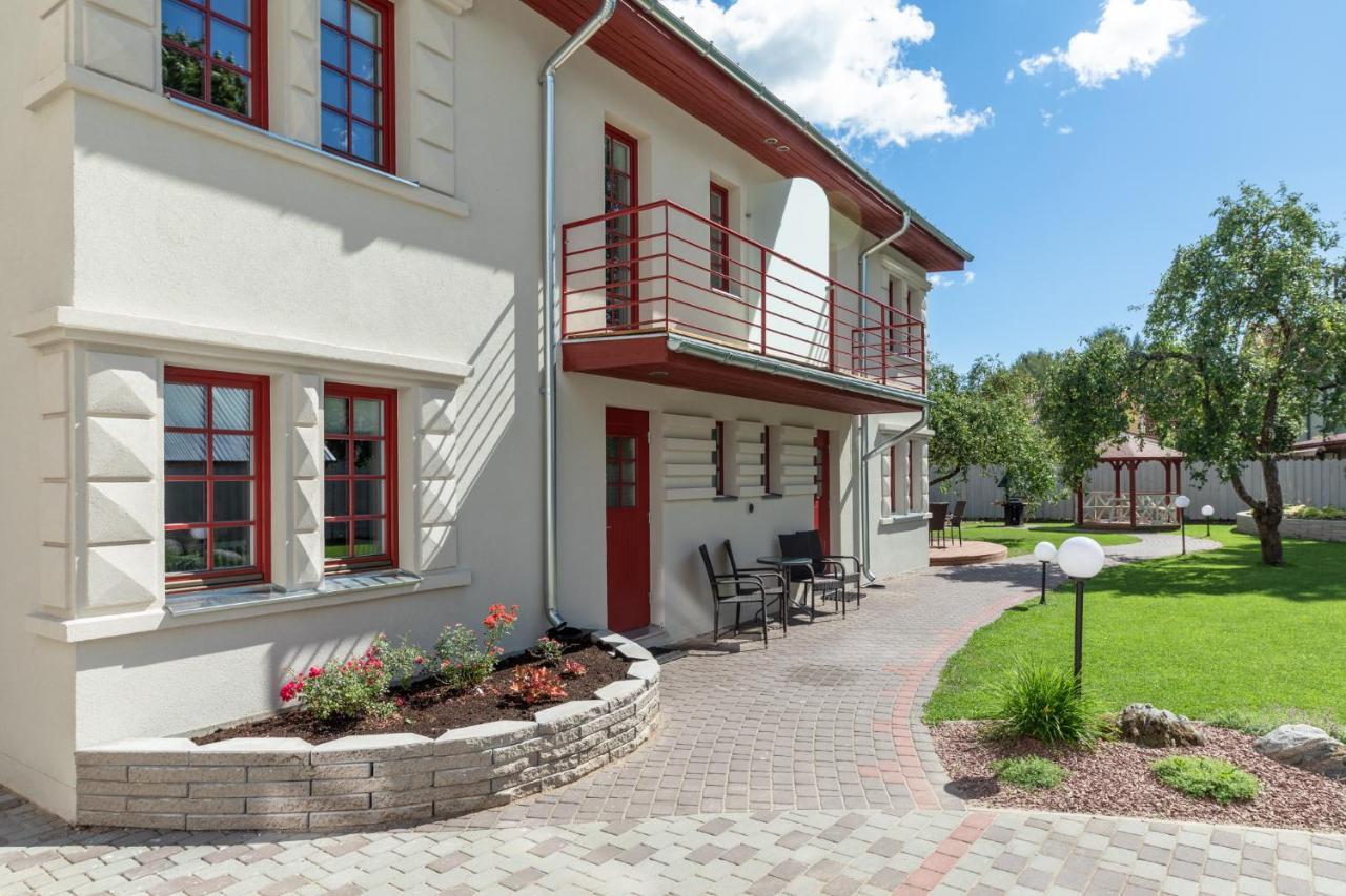 Vabaduse Apartments Пярну Экстерьер фото